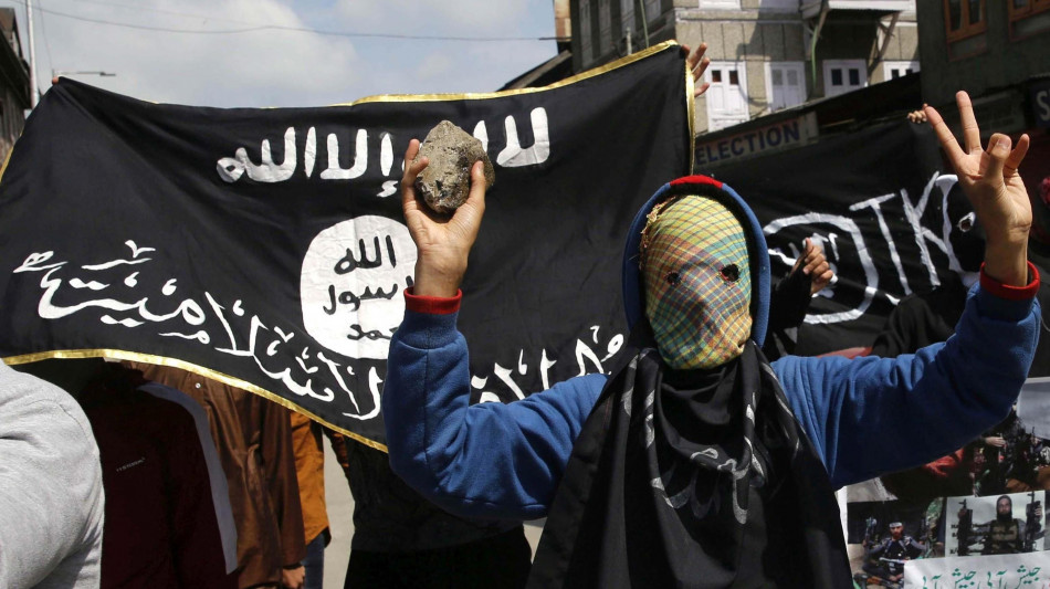 Propaganda per l'Isis, 16enne arrestato per terrorismo