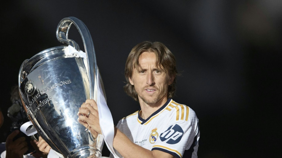 Modric verl&auml;ngert bei Real bis 2025