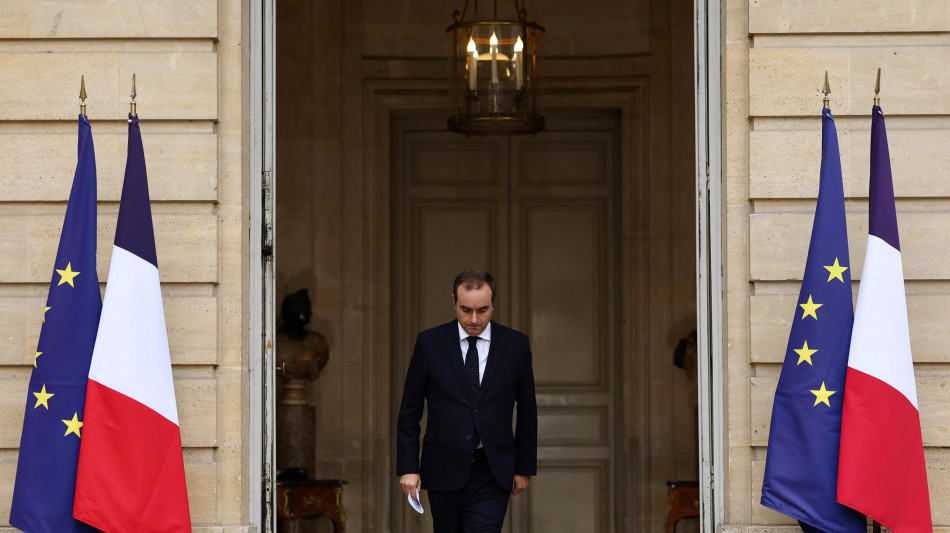 Macron affida a Lecornu negoziati dell'ultima chance, ha 48 ore