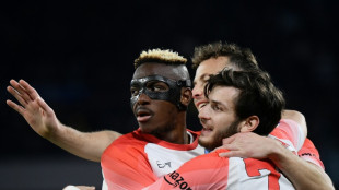 Napoli march on with Kvaratskhelia and Osimhen, Juve squeeze past Fiorentina