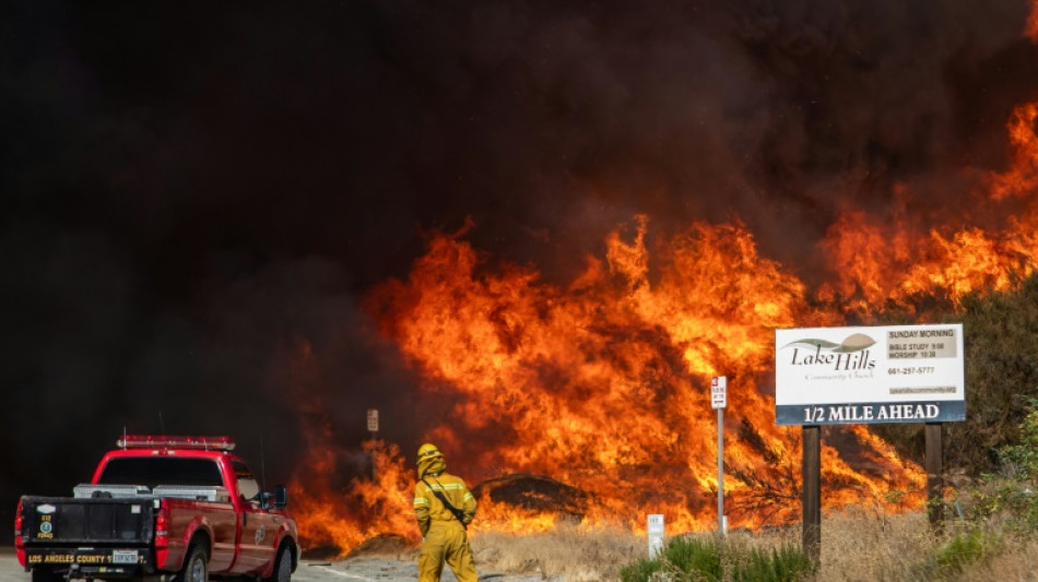 Erneut Gro&szlig;feuer nahe Los Angeles ausgebrochen