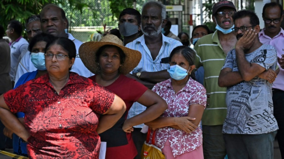 Primer ministro de Sri Lanka asume en reemplazo de presidente que huy&oacute; al extranjero