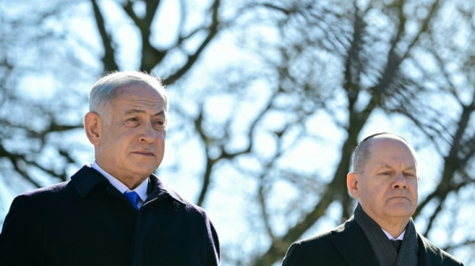 Scholz und Netanjahu betonen bei Besuch am Gleis 17 deutsch-israelische Freundschaft