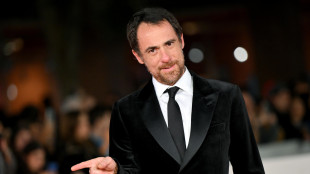 Eio Germano debutta su Instagram, no al referendum con video omaggio a Proietti