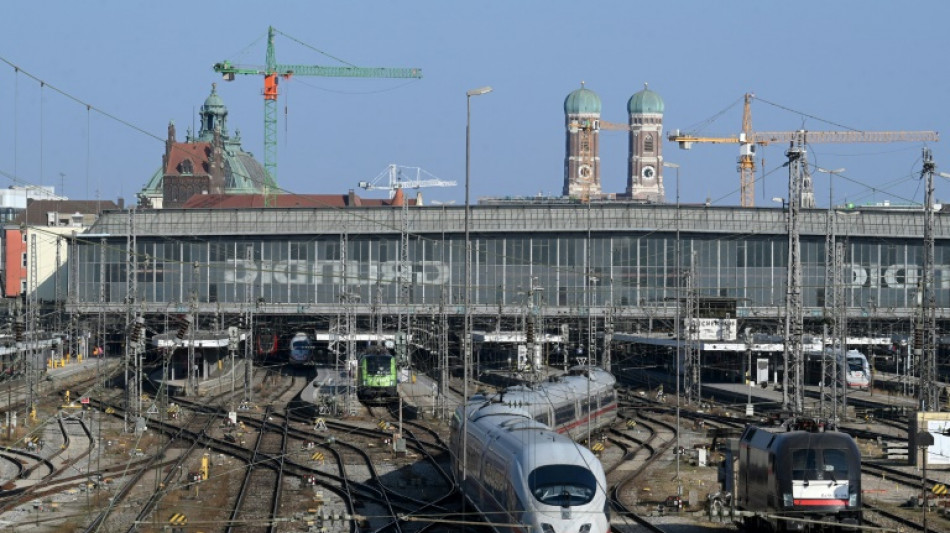 Bahn setzt rund um die Feiertage 50 Sonderz&uuml;ge im Fernverkehr ein