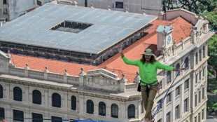 Brazilian tightrope walker sets new record over Sao Paulo