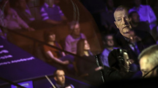 Davis says match-fixing probe 'embarrassing' for snooker