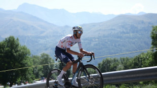 Cyclisme: "le v&eacute;lo c'est dur mais beaucoup moins que l'usine", insiste Jordan Jegat