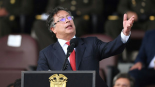 El gobierno de Colombia suspende &oacute;rdenes de captura de negociadores de paz del ELN 