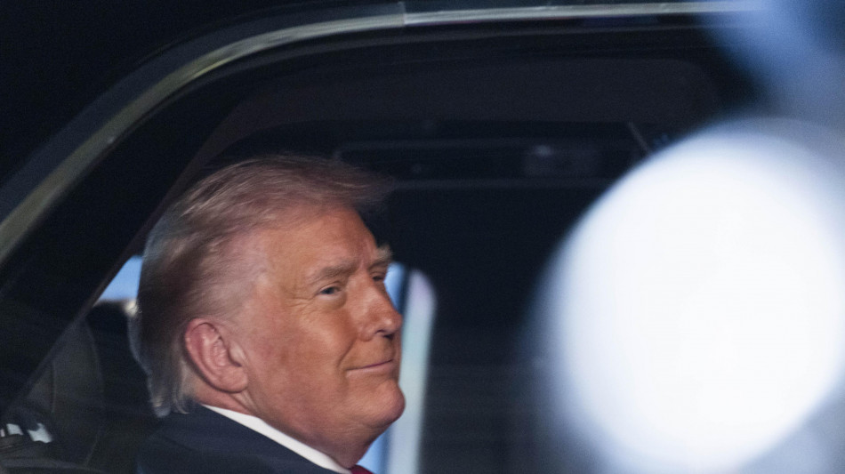 Trump, 'la leadership iraniana vuole parlare, ho accettato di farlo'