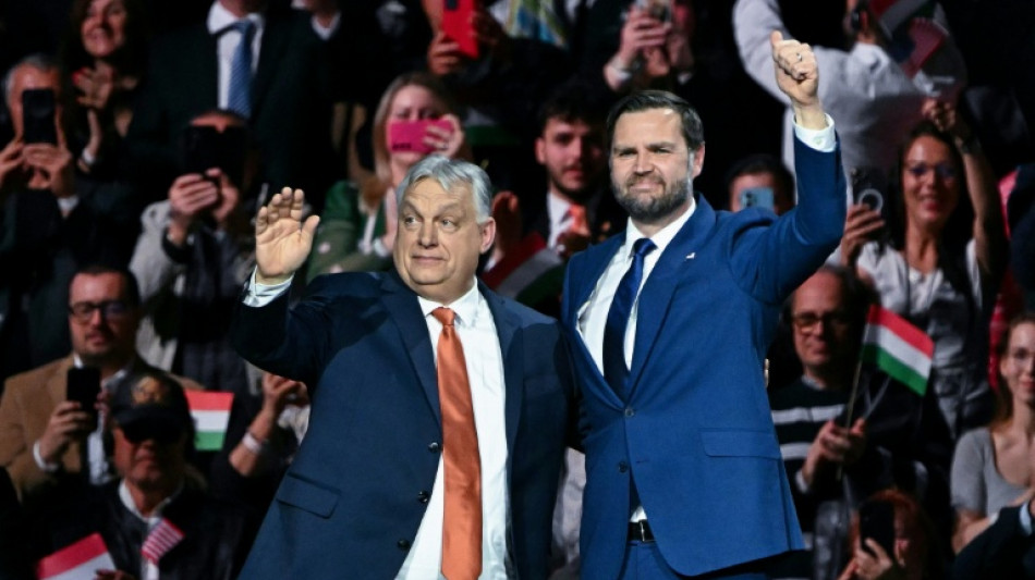 Orban erh&auml;lt vor Parlamentswahl in Ungarn Sch&uuml;tzenhilfe von Vance und Trump