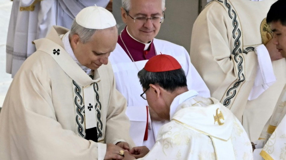 Léon XIV débute son pontificat en critiquant les excès du capitalisme