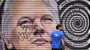 Julian Assange suspendu &agrave; une nouvelle d&eacute;cision de justice sur son extradition