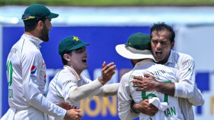 Pakistan lose three wickets in chase of 131 to raise Sri Lanka's hopes