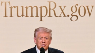 Trump lan&ccedil;a site com seu nome para compra de rem&eacute;dios mais baratos nos EUA