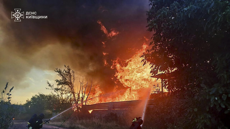 Massiccio attacco russo con droni e missili sull'Ucraina