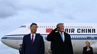 Foto de encontro com Xi publicada por Trump parece ter sido retocada com IA