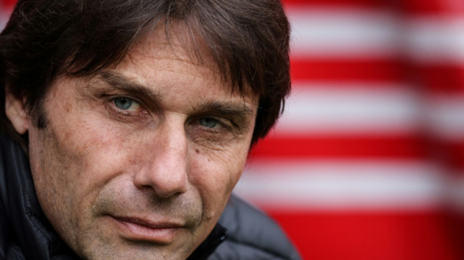 Conte outburst leaves Tottenham chairman Levy with decision to make 