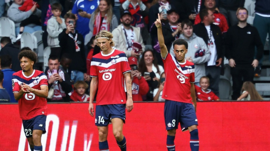 Late Mbappe goal sends Lille top of Ligue 1