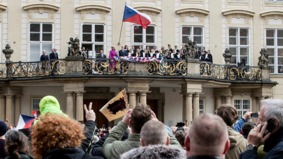 Neuer tschechischer Pr&auml;sident Pavel vereidigt 