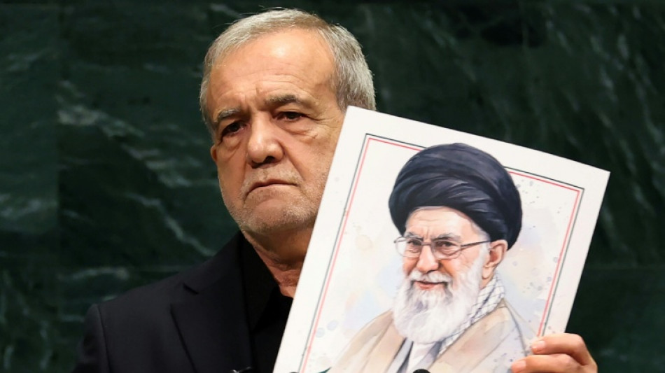 El presidente de Ir&aacute;n advierte a Trump que su pa&iacute;s nunca "se arrodillar&aacute;"