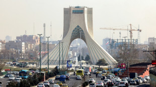Ir&atilde; adverte estudantes a n&atilde;o ultrapassarem 'limites' nos protestos