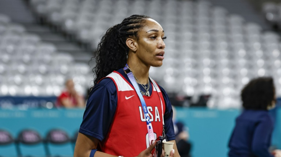 Jogadoras da sele&ccedil;&atilde;o de basquete dos Estados Unidos expressam apoio a Kamala Harris