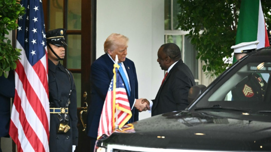 Trump prend Ramaphosa en embuscade avec des accusations de "génocide blanc"