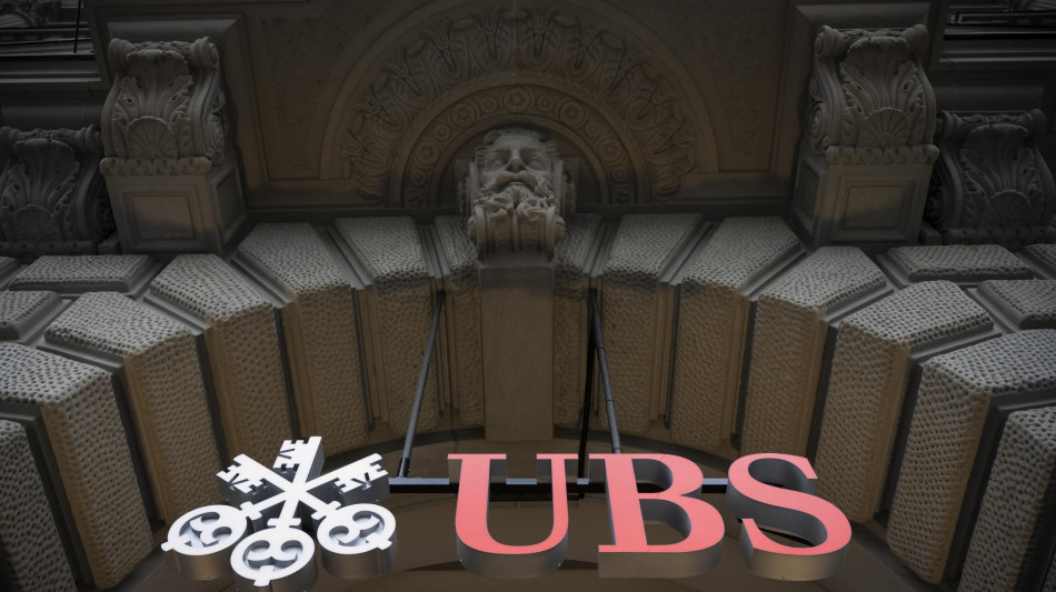 Parlamento svizzero vota aumento requisiti capitale per Ubs