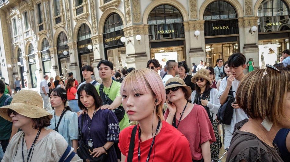 Overtourism, il 49% degli italiani dice s&igrave; a misure di controllo