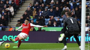 Arsenal extend Premier League lead, Leeds climb out of bottom three