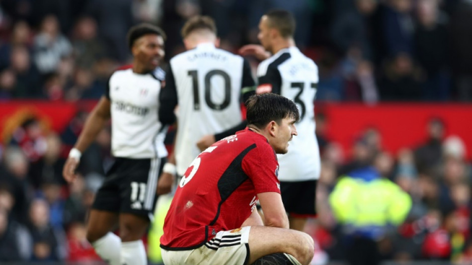 Fulham puncture Man Utd's feel-good factor, Villa hit Forest for four