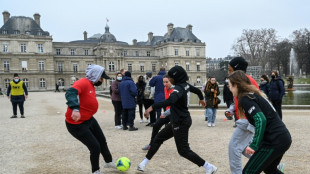 Atletas muçulmanas temem proibição do véu em competições na França