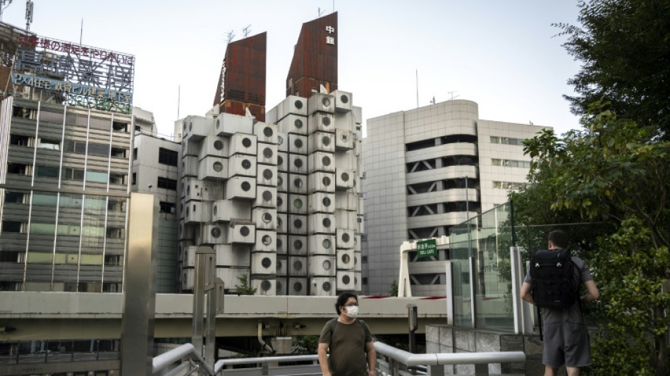 Las torres residenciales de pisos c&aacute;psulas de Nakagin, en Tokio, van a ser demolidas