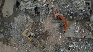 Com poucas esperan&ccedil;as, Col&ocirc;mbia continua remo&ccedil;&atilde;o de escombros de terremoto