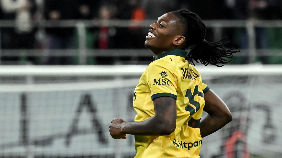 Doppietta di Leao e la Fiorentina va ko, Milan in testa