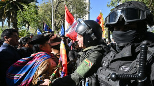 Apoiadores de Evo Morales e presidente Arce se enfrentam na Bol&iacute;via