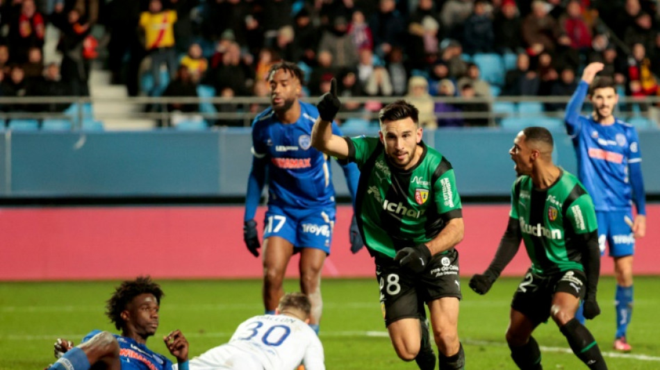 Lens miss chance to go level with PSG atop Ligue 1, Marseille held