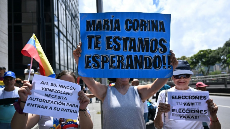 Des centaines de manifestants &agrave; Caracas pour demander le retour de la prix Nobel Machado au Venezuela 