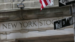 Wall Street abre a la baja, presionada por los precios del petr&oacute;leo