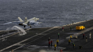 Le long d&eacute;ploiement d'un porte-avions am&eacute;ricain nourrit les inqui&eacute;tudes pour ses marins