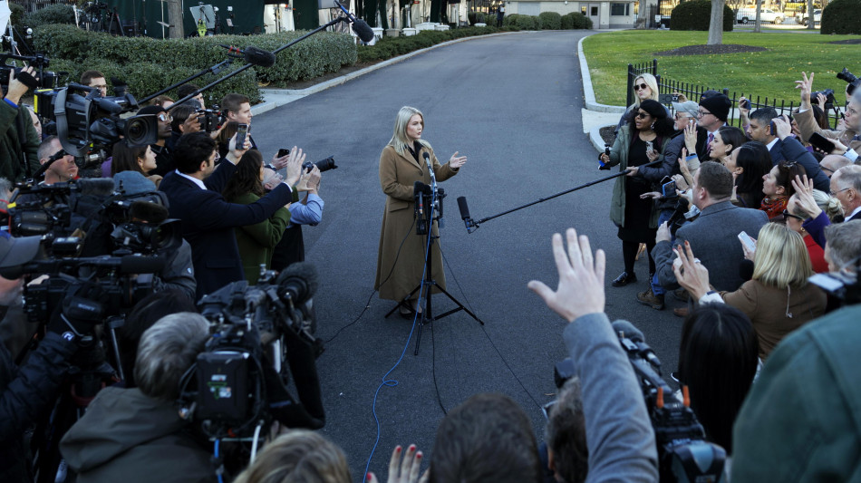 La Casa Bianca chiede agli americani di 'segnalare' le fake news