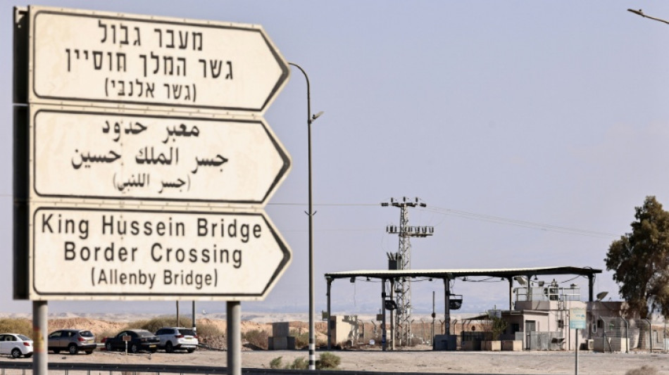 Israel anuncia la reapertura del paso con Jordania para llevar ayuda a Gaza