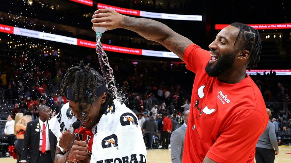 Cavs beat Bucks, Raptors end Knicks winning streak