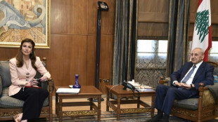 Israël cible le Hezbollah au Liban durant une visite d'une émissaire américaine