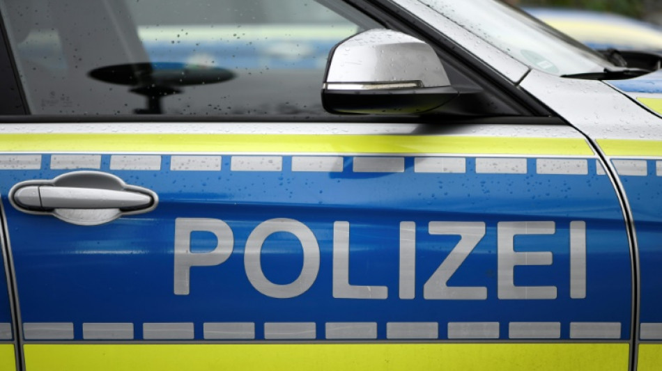 Mann schl&auml;gt und w&uuml;rgt Transfrau in D&uuml;sseldorf