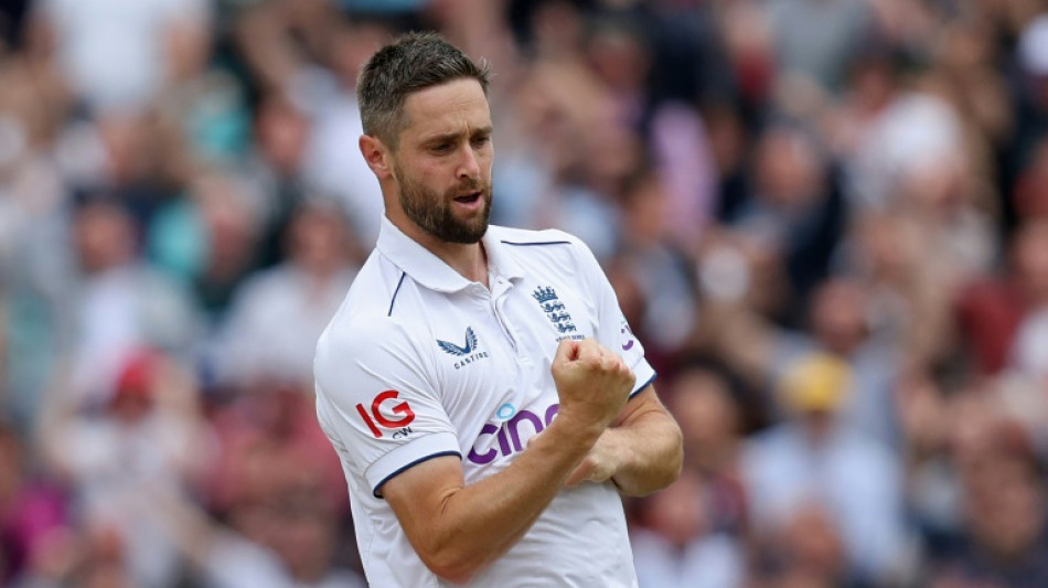 Woakes' double strike revives England's bid to level Ashes