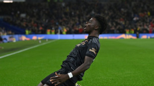 Arsenal go seven points clear, Man City hopes damaged by Everton