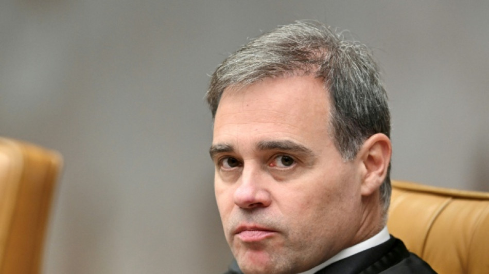 Br&eacute;sil : la crise institutionnelle s'aggrave, le chef de la police suspendu