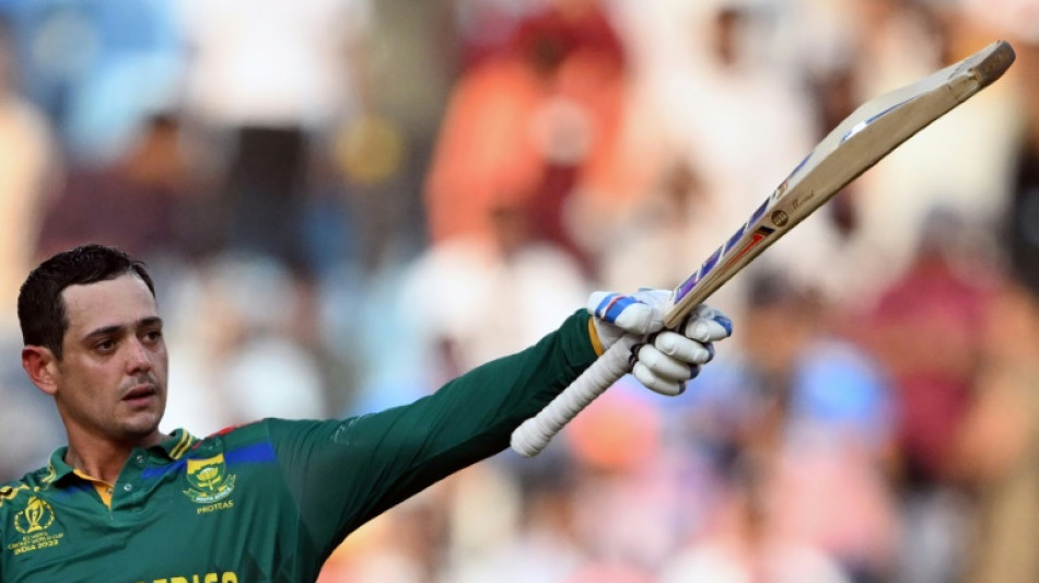 De Kock shines as South Africa make 311-7 against Australia